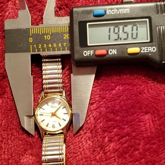 Classic Timex Ladies K1 Gold/Silver Tone Watch Expandable Band Petite Case - Picture 5 of 6